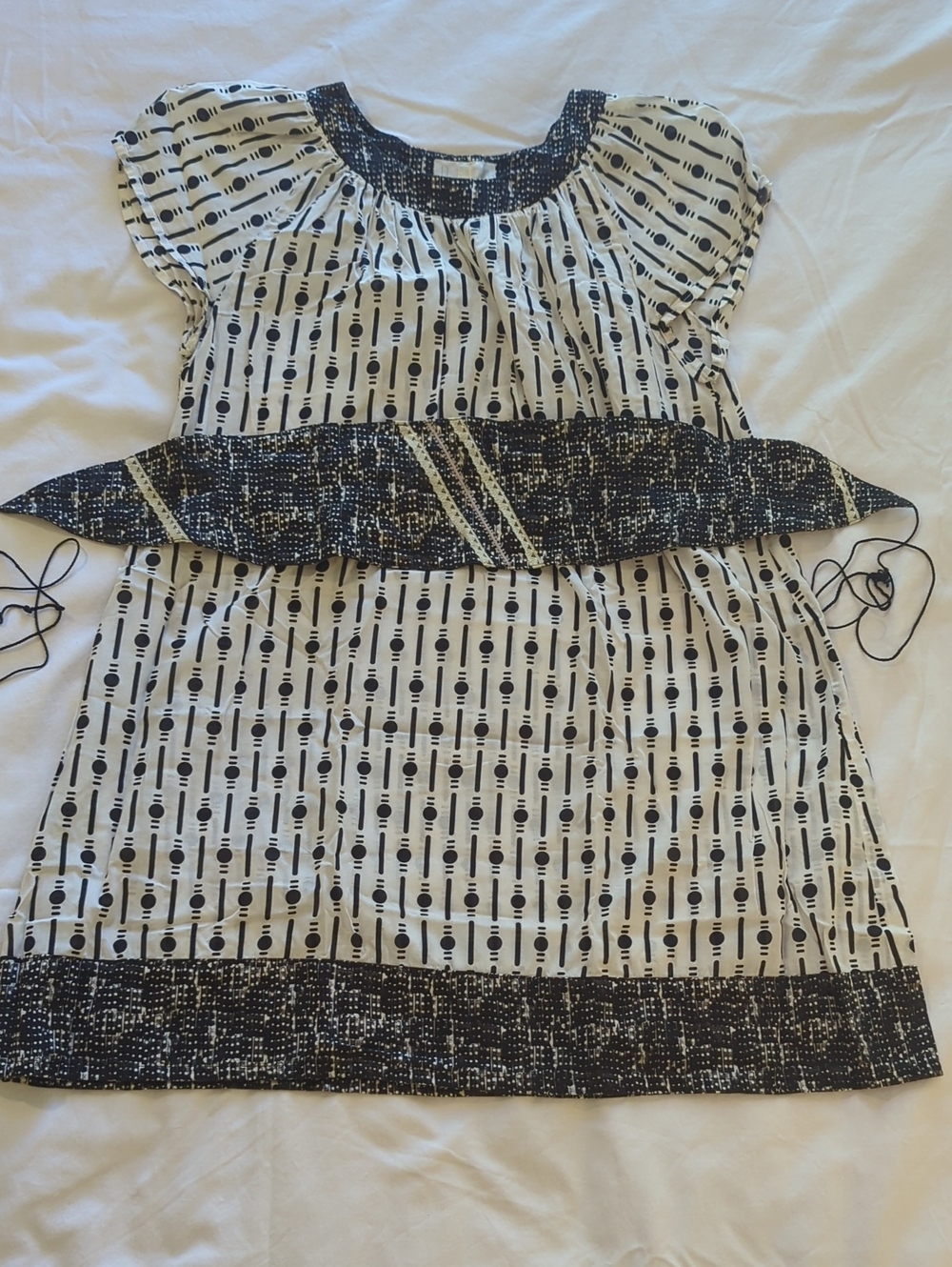 Black & White Patterned Short Sleeve Dress w/ Obi-style Belt - MomiJi